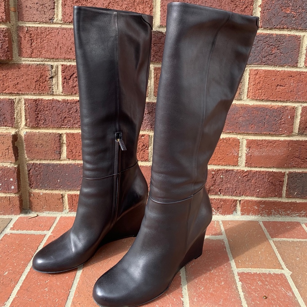 Gucci leather knee high wedge boots🤎